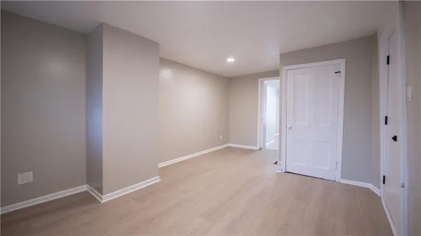 $975 | 1017 East Carson Street, Pittsburgh, PA 15203