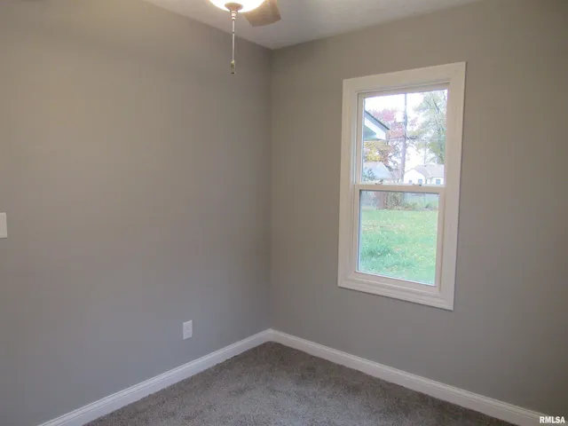 $1,100 | 240 5th Street East, Milan, IL 61264