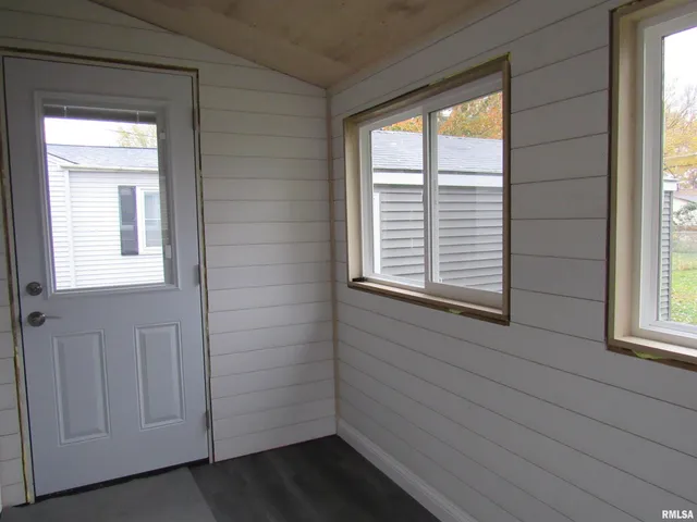 $1,100 | 240 5th Street East, Milan, IL 61264