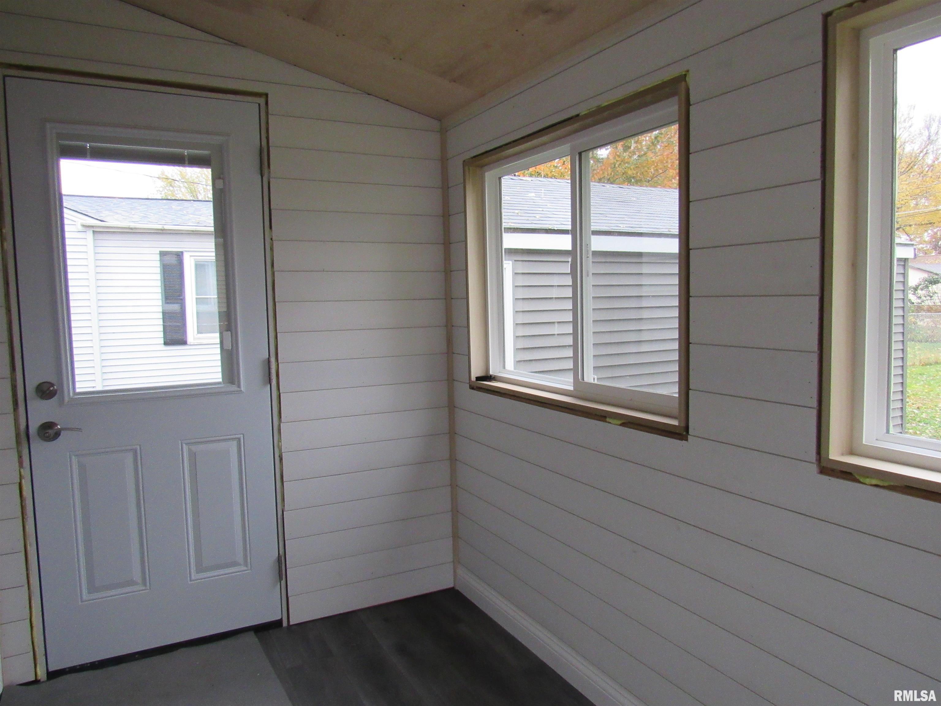 240 5th Street East Milan, IL 61264 - Photo 15 of 17