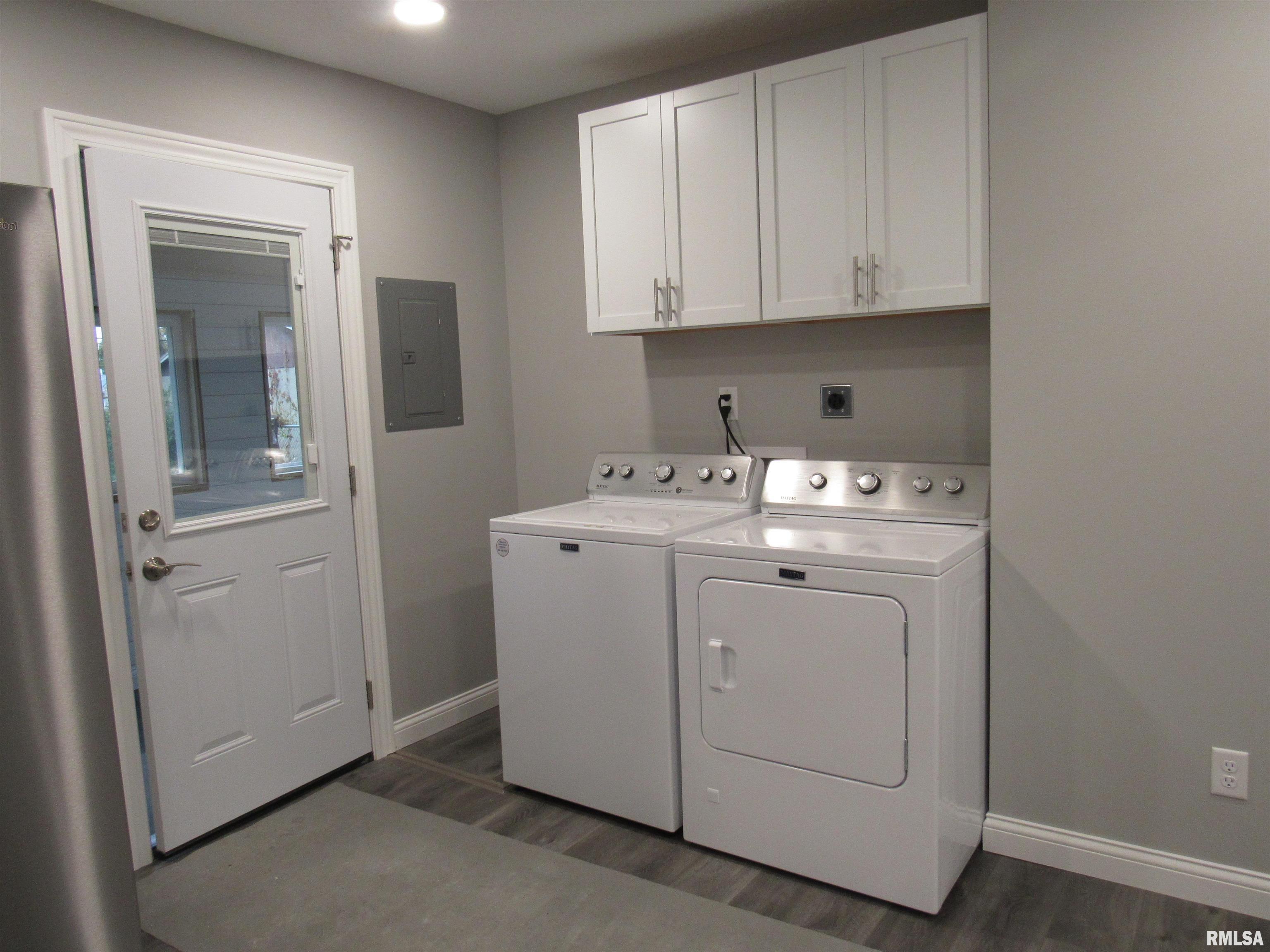 240 5th Street East Milan, IL 61264 - Photo 2 of 17