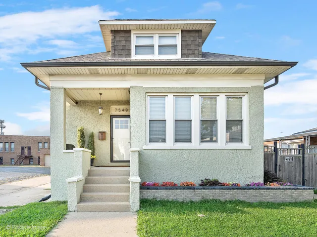 $355,000 | 7540 West 59th Street, Summit, IL 60501