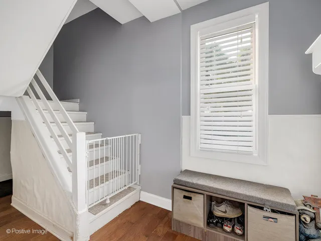 $355,000 | 7540 West 59th Street, Summit, IL 60501