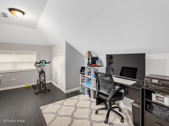 $355,000 | 7540 West 59th Street, Summit, IL 60501