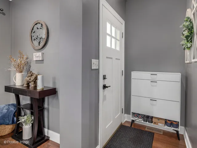 $355,000 | 7540 West 59th Street, Summit, IL 60501