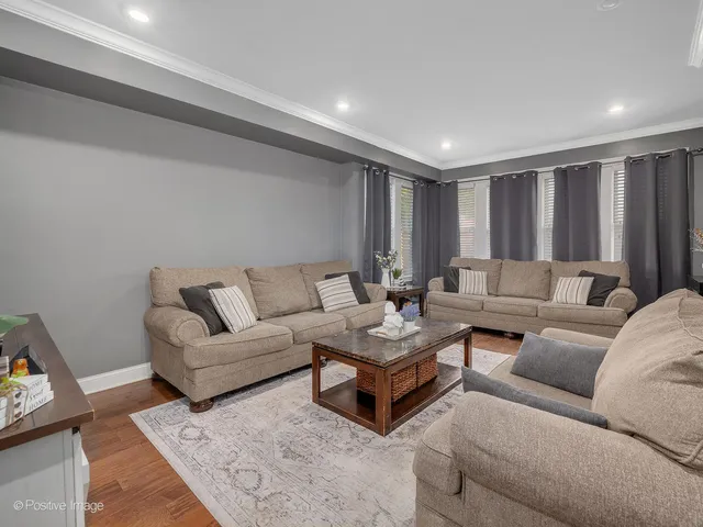 $355,000 | 7540 West 59th Street, Summit, IL 60501