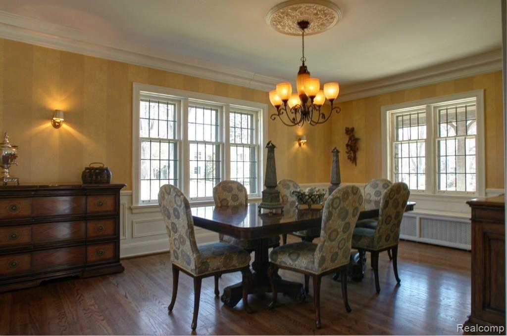 111 Cloverly Road Grosse Pointe, MI 48236 - Photo 8 of 16 Dining Room