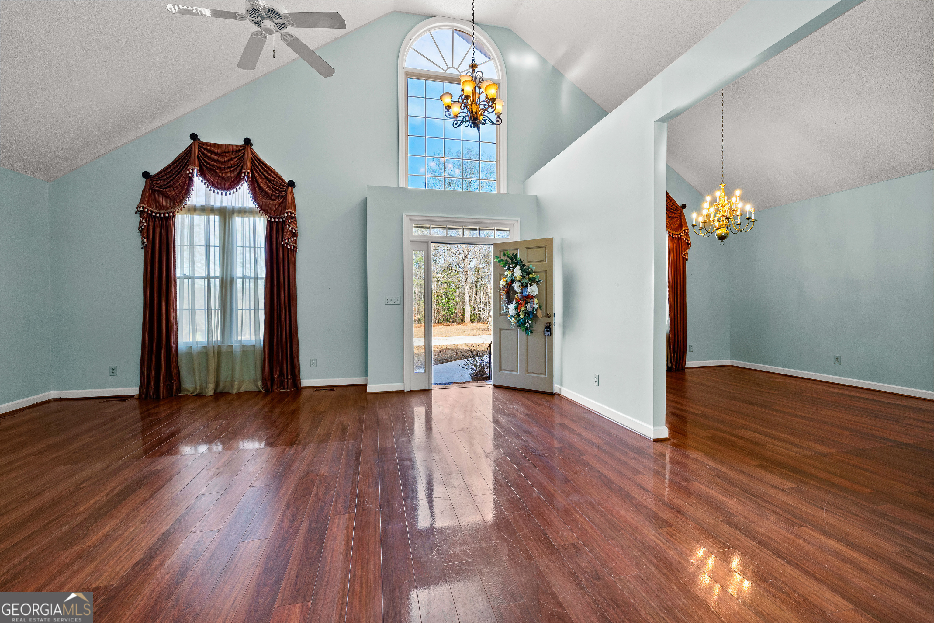 100 Beaver Run Trace Thomaston, GA 30286 - Photo 12 of 78 a view of an entryway with wooden floor