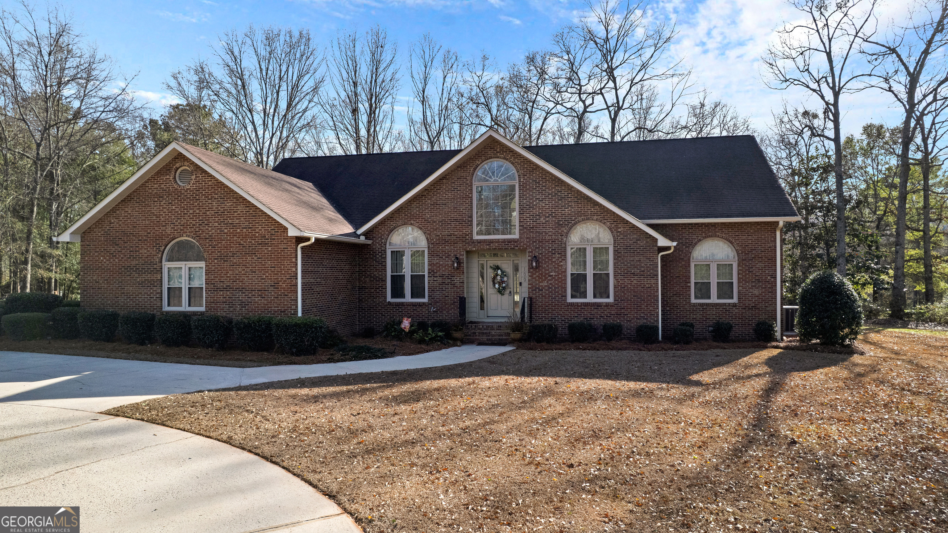 100 Beaver Run Trace Thomaston, GA 30286 - Photo 8 of 78 a front view of a house with a yard