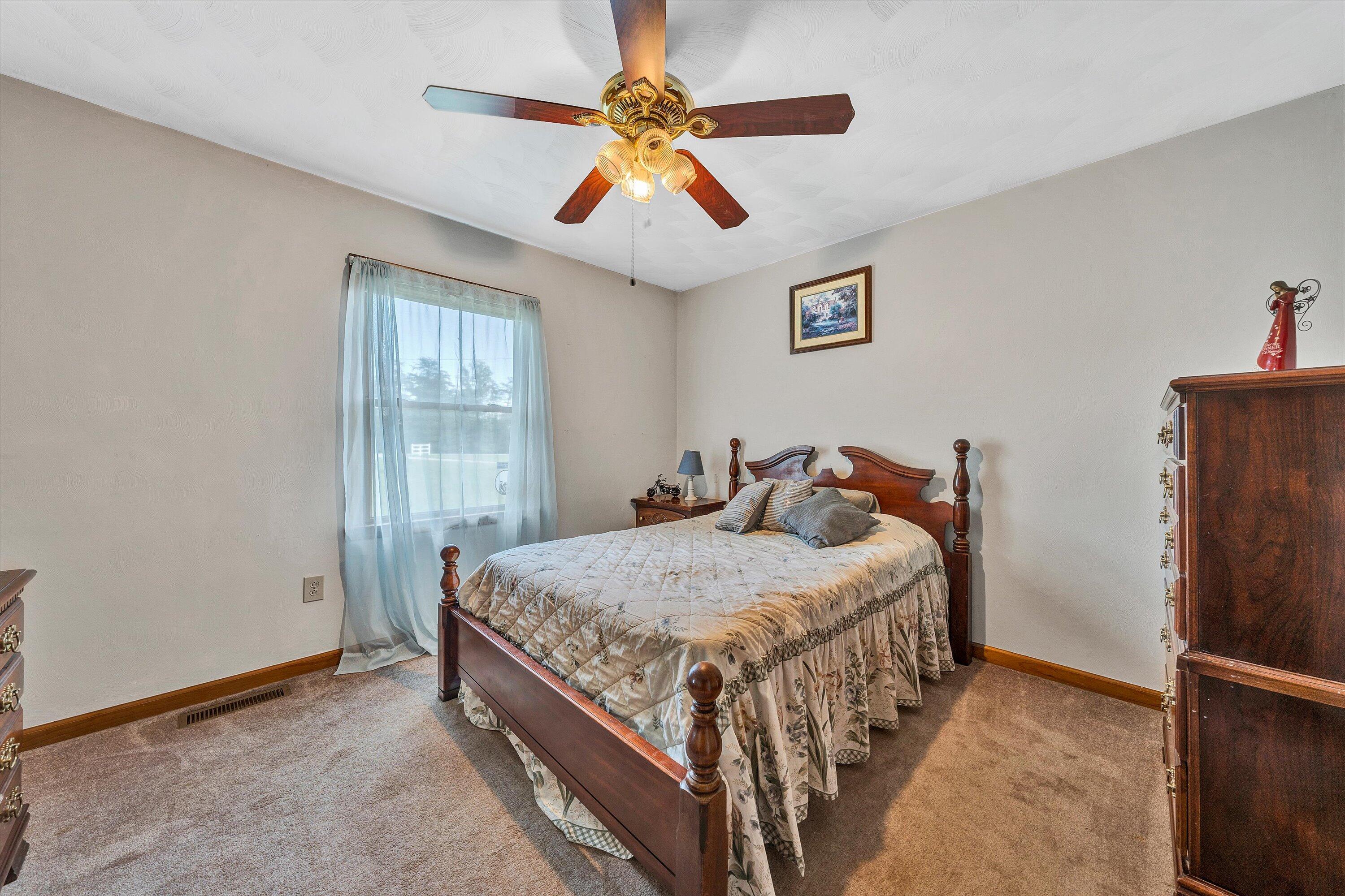 2023 Lipscomb Road Moneta, VA 24121 - Photo 21 of 41 19-092020240203