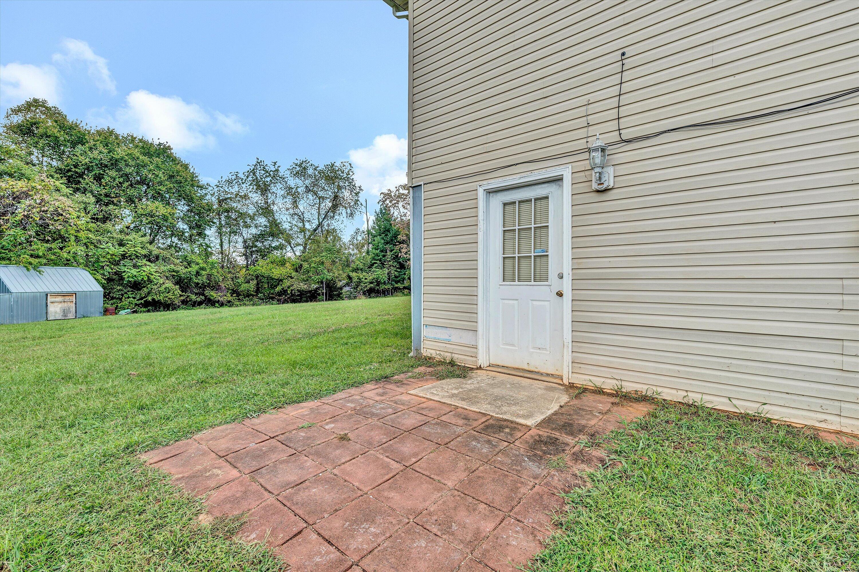 2023 Lipscomb Road Moneta, VA 24121 - Photo 32 of 41 30-092020240214