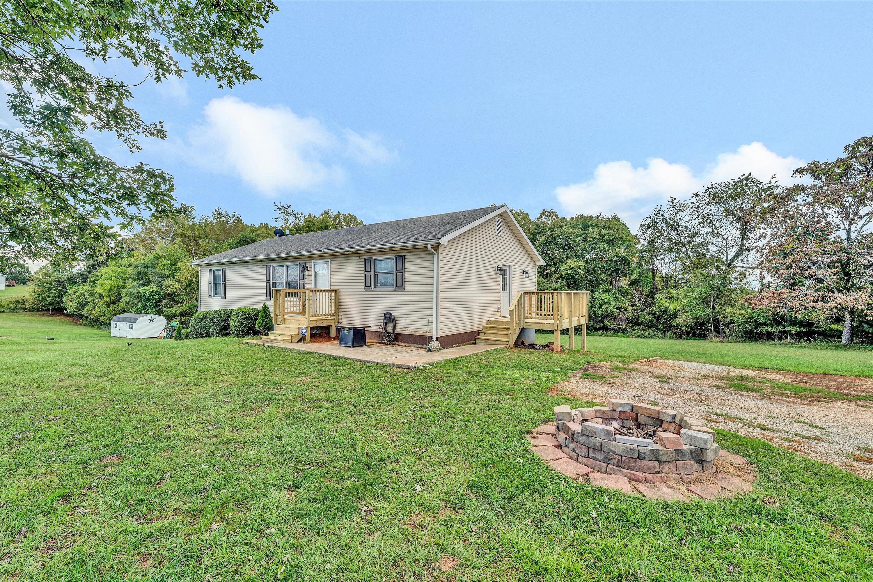 2023 Lipscomb Road Moneta, VA 24121 - Photo 34 of 41 32-092020240220