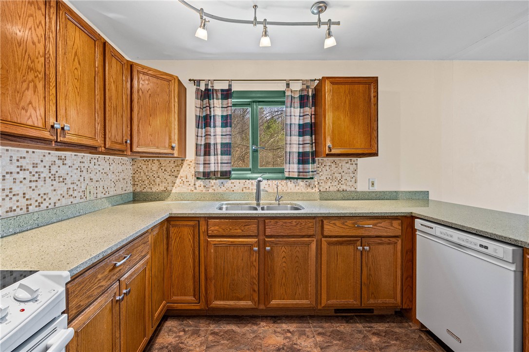 6563 Gulick Road Naples, NY 14512 - Photo 12 of 35