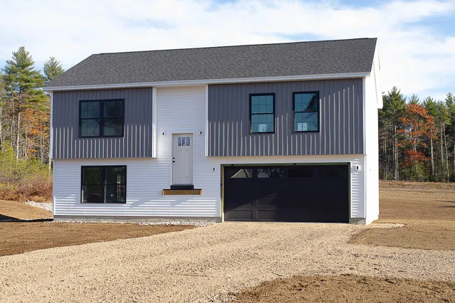 $519,000 | 9 Hunters Haven, Standish, ME 04085