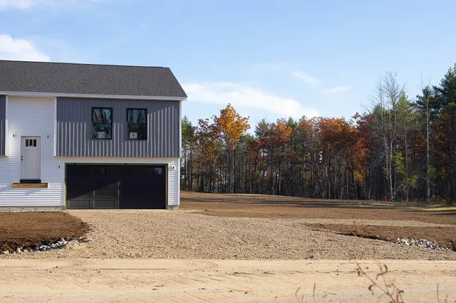 $519,000 | 9 Hunters Haven, Standish, ME 04085