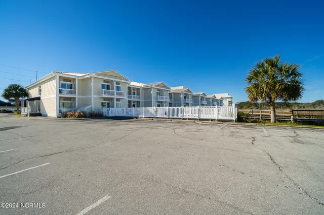 $130,000 | 602 West Fort Macon Road, Unit 139, Atlantic Beach, NC 28512