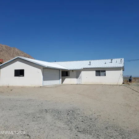 a view of a garage