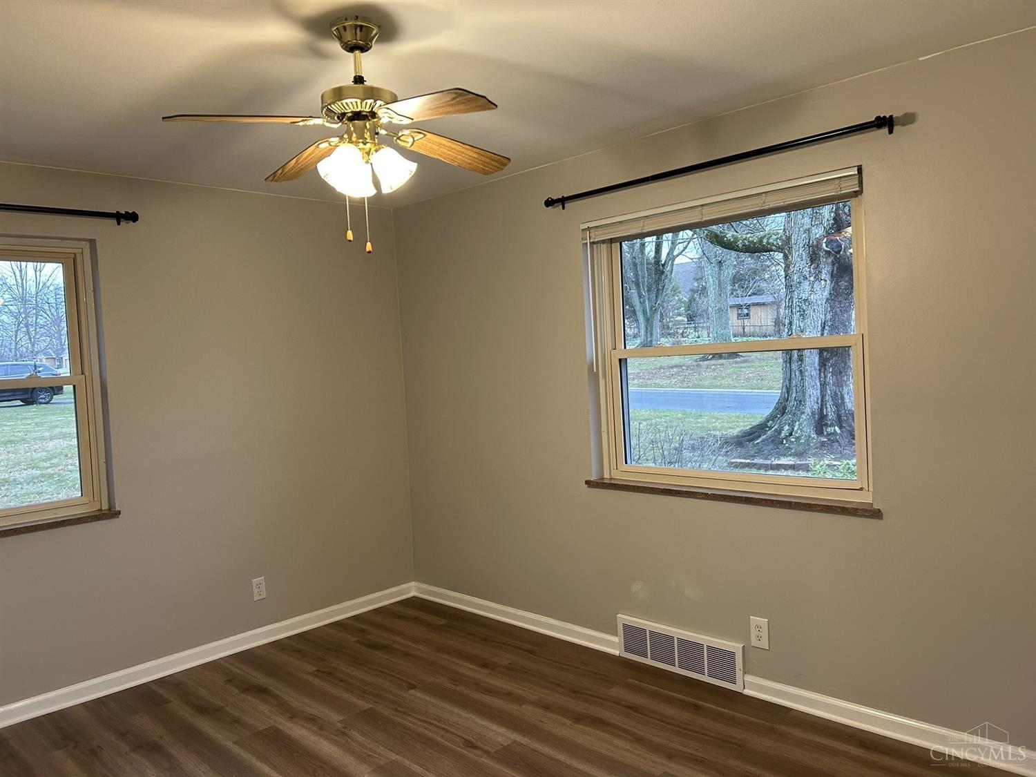 4670 Kugler Mill Road Cincinnati, OH 45236 - Photo 9 of 17