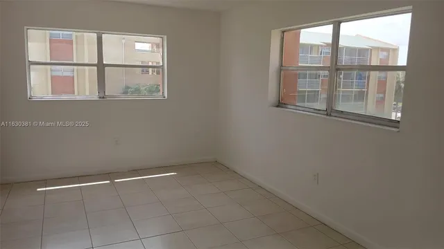 $137,000 | 3610 Northwest 21st Street, Unit 313, Lauderdale Lakes, FL 33311