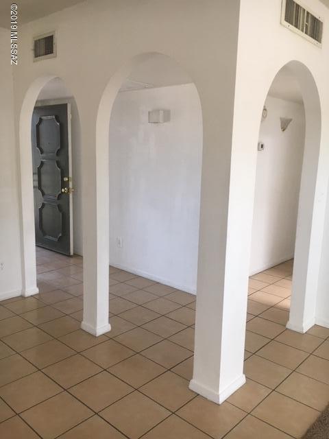 3548 South Mission Road, Unit D Tucson, AZ 85713 - Photo 7 of 14