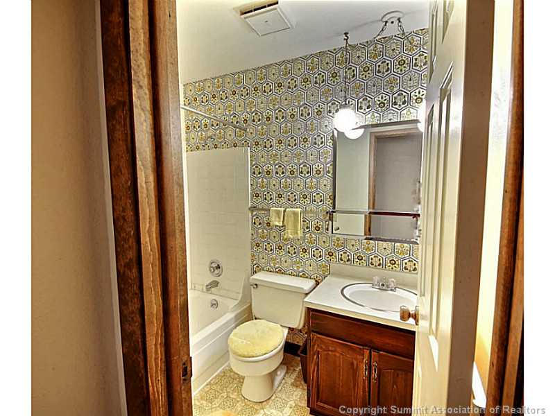 698 Deer Path Road Dillon, CO 80435 - Photo 18 of 25 Bathroom.