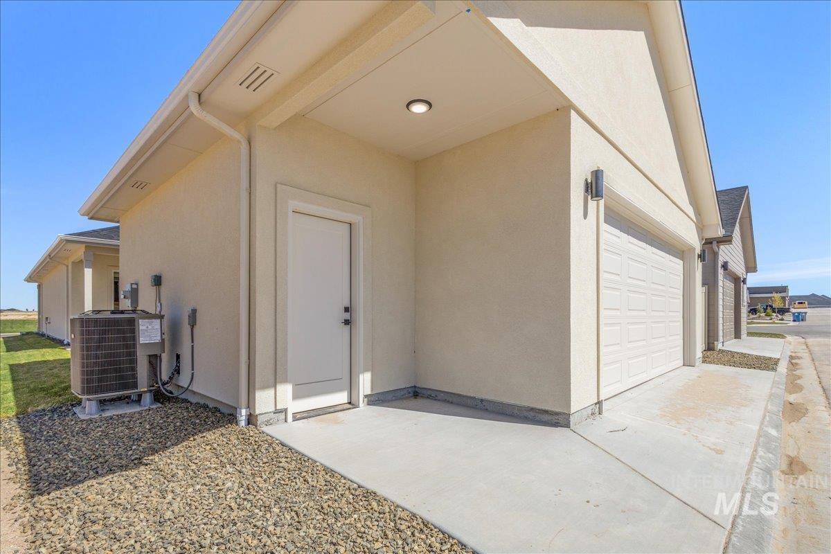 385 East Chevy Drive Boise, ID 83716 - Photo 39 of 41