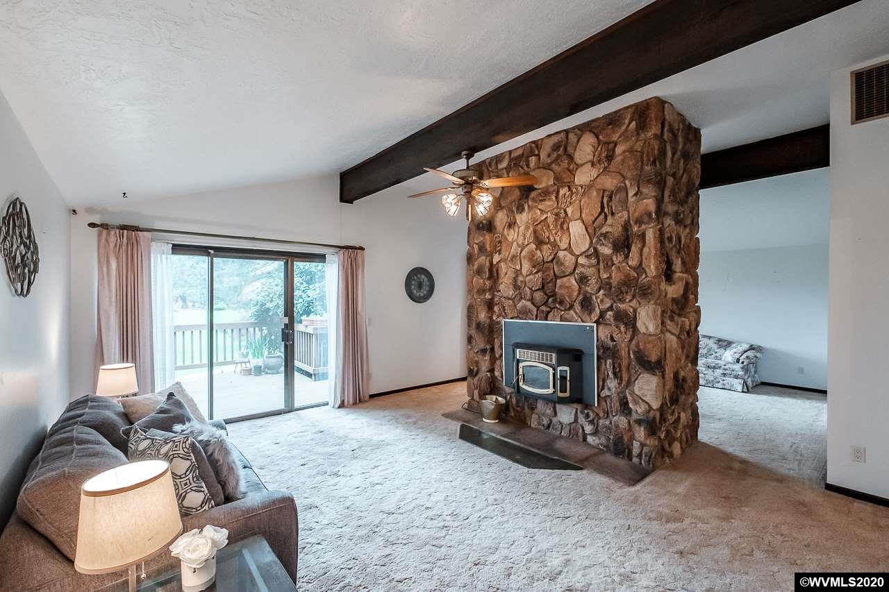33736 Meeker Road Northeast Albany, OR 97322 - Photo 15 of 42 Gallery Image 15