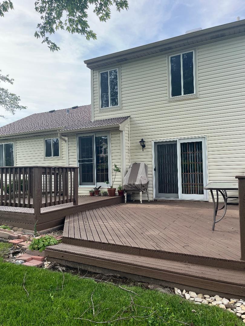 650 Shallow Cove Road Lake Zurich, IL 60047 - Photo 2 of 13