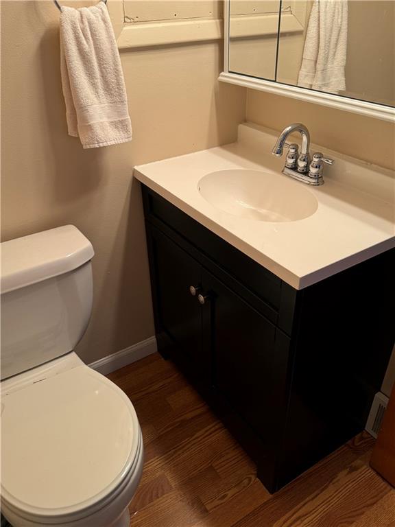 400 Mohawk Drive Arnold, PA 15068 - Photo 22 of 33 half bathroom