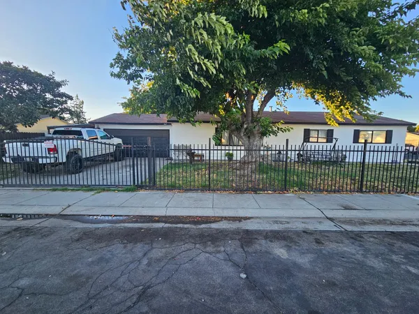 $459,900 | 469 Orlando Lane, Lathrop, CA 95330