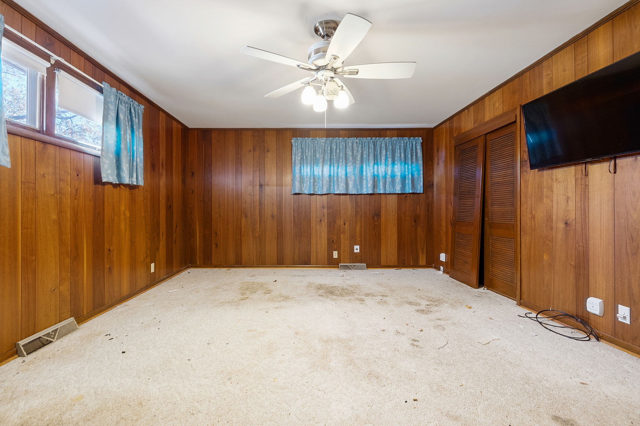 5414 Hill Rd Circle Nashville, TN 37220 - Photo 11 of 51 a view of an empty room with a ceiling fan