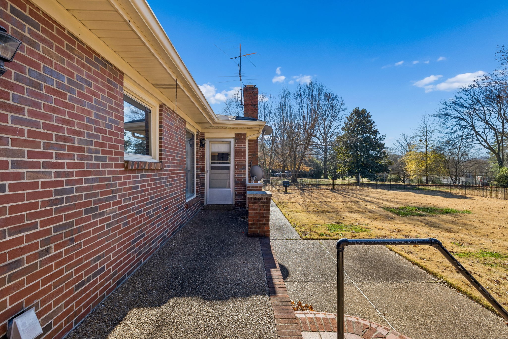 5414 Hill Rd Circle Nashville, TN 37220 - Photo 39 of 51 a view of a house with entertaining space