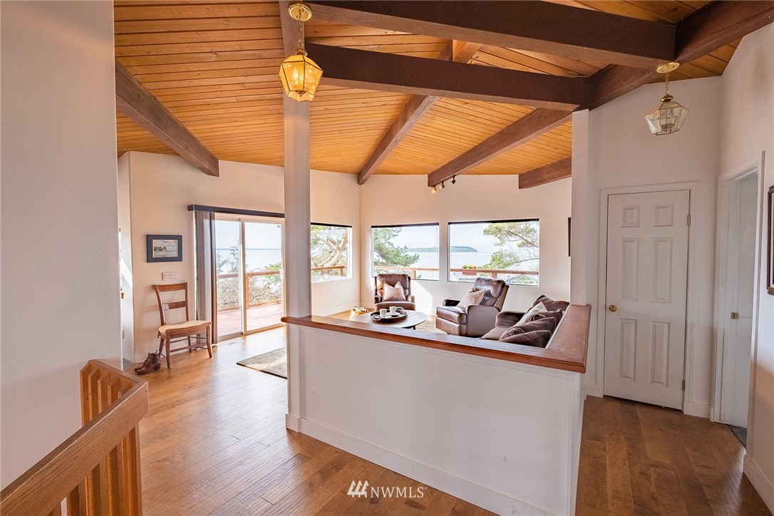 192 Victoria Loop Port Townsend, WA 98368 - Photo 2 of 40 Gallery Image 2