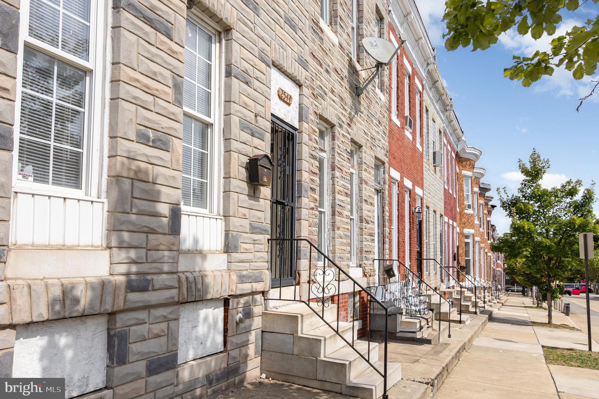2544 West Fairmount Avenue Baltimore, MD 21223 - Photo 4 of 20 a view of a building