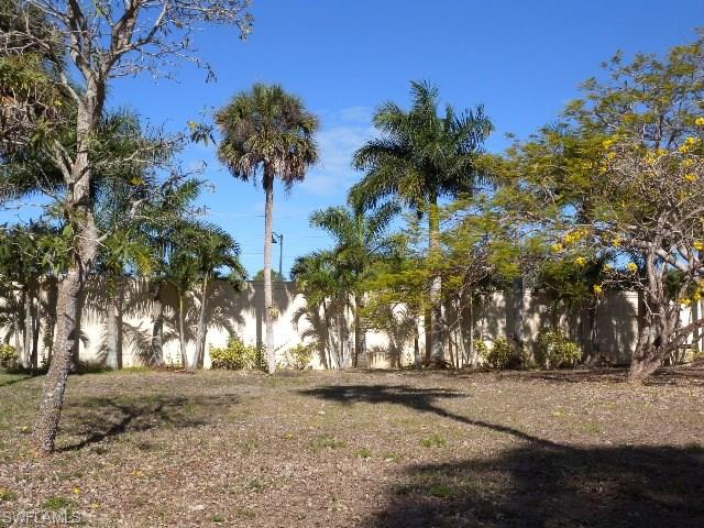 2525 70th Street Southwest Naples, FL 34105 - Photo 3 of 14 Gallery Image 3