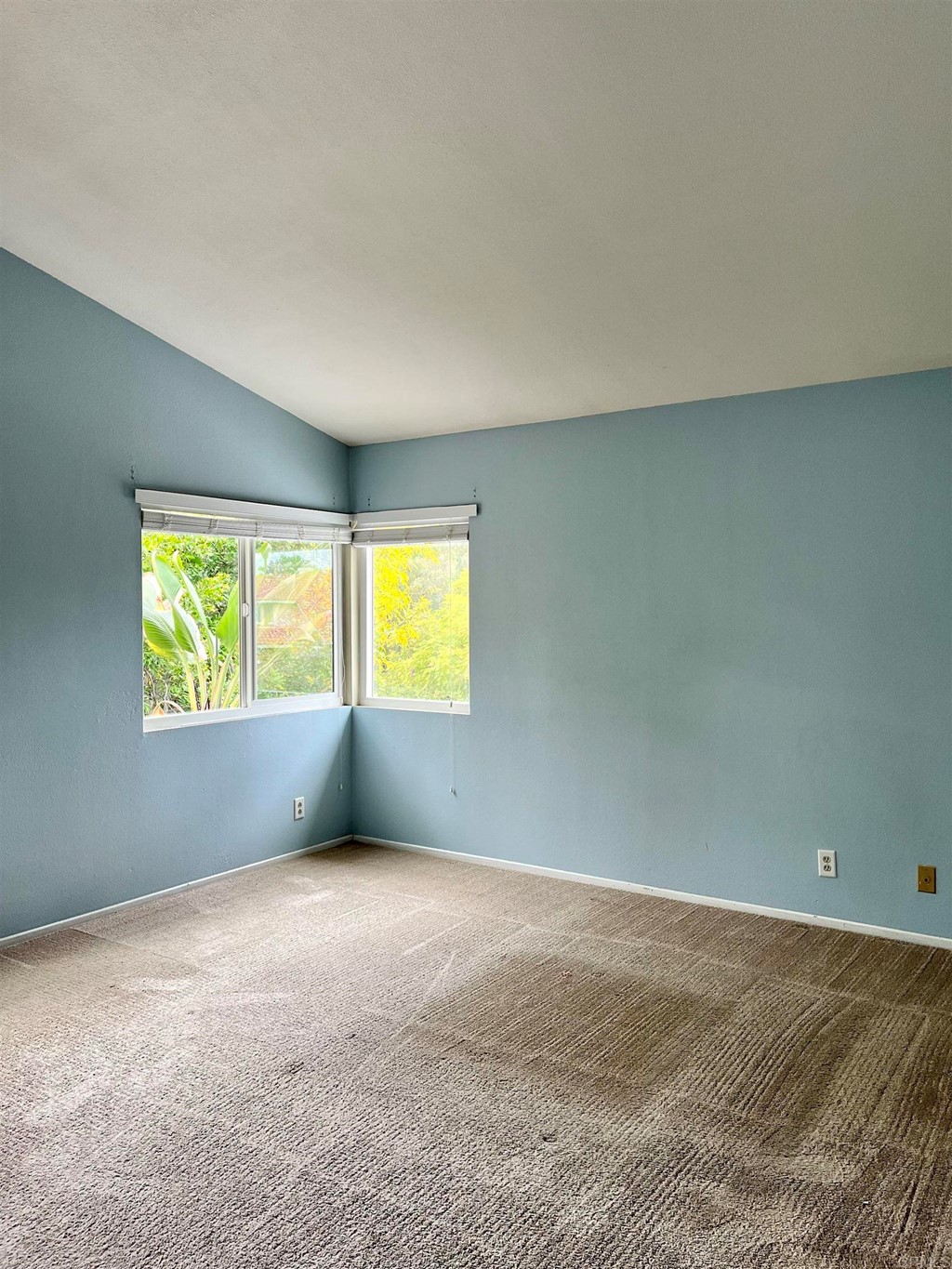 5403 Elderberry Way Oceanside, CA 92057 - Photo 11 of 19 an empty room with window