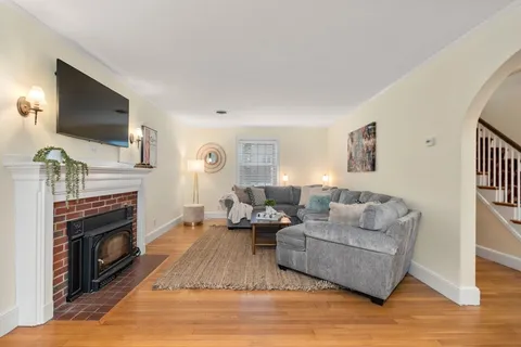 $1,525,000 | 58 Morton Street, Needham, MA 02494