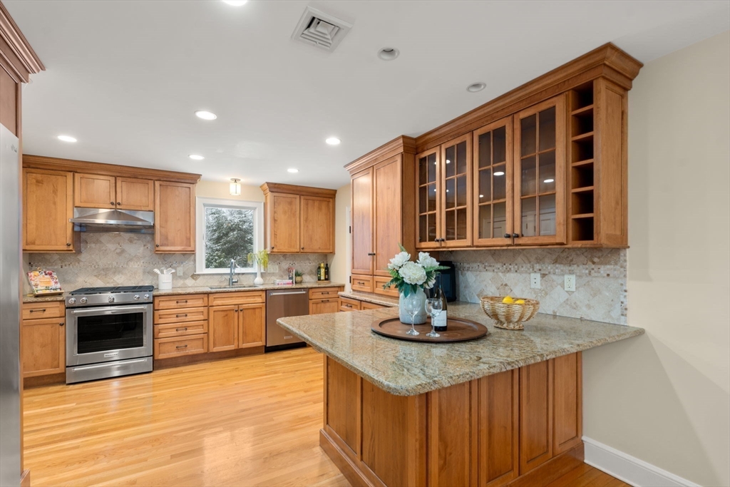 58 Morton Street Needham, MA 02494 - Photo 10 of 26