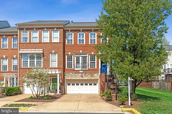 $750,000 | 43164 Crosswind Terrace, Broadlands, VA 20148