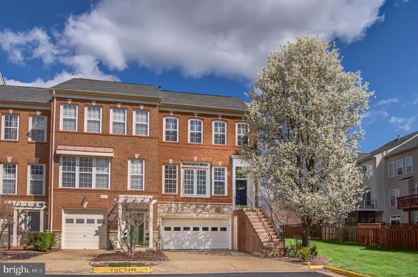 $750,000 | 43164 Crosswind Terrace, Broadlands, VA 20148