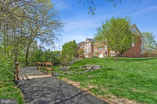 $750,000 | 43164 Crosswind Terrace, Broadlands, VA 20148