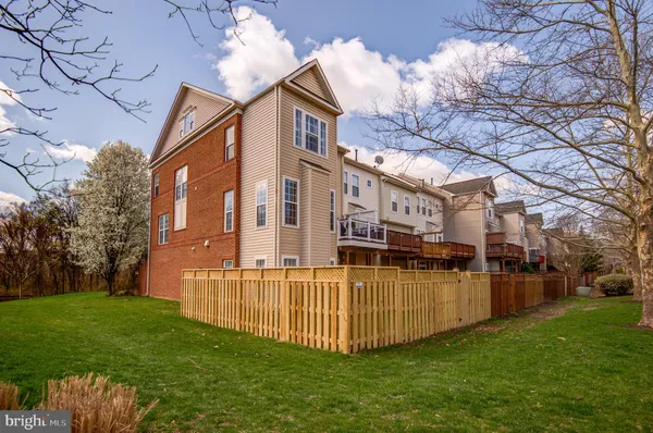 $750,000 | 43164 Crosswind Terrace, Broadlands, VA 20148