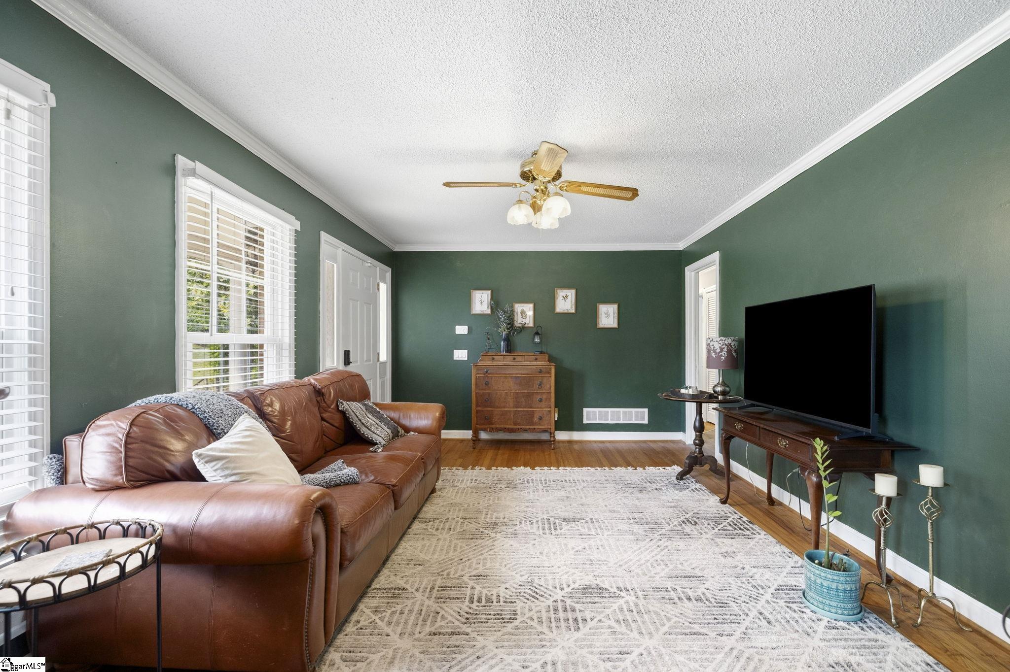 6 Chelsea Circle Greenville, SC 29605 - Photo 5 of 32
