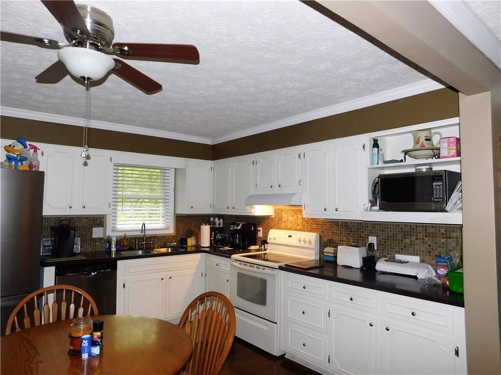 2340 Country Club Road Indianapolis, IN 46234 - Photo 8 of 24