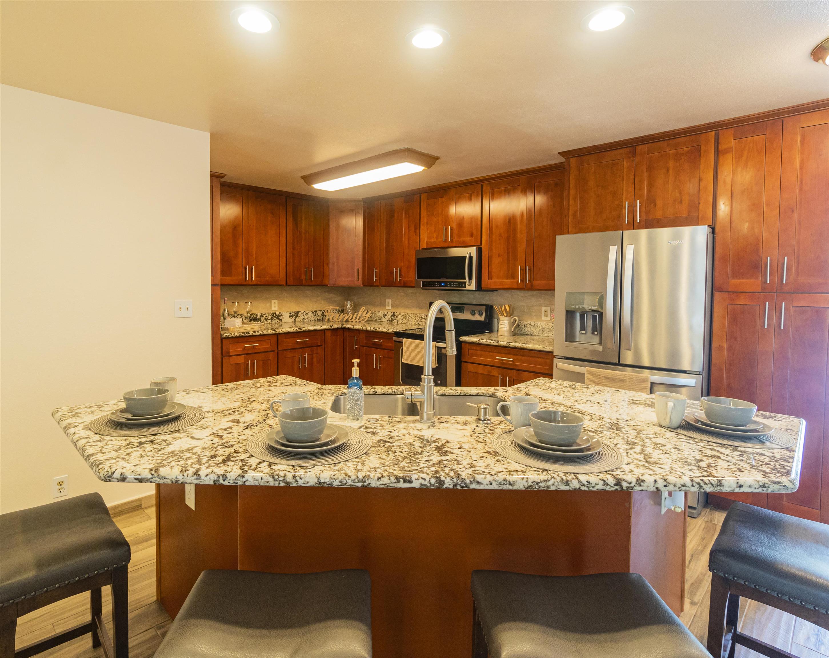150 Hui Rd F Lahaina, HI 96761 - Photo 2 of 29 Upstairs Kitchen