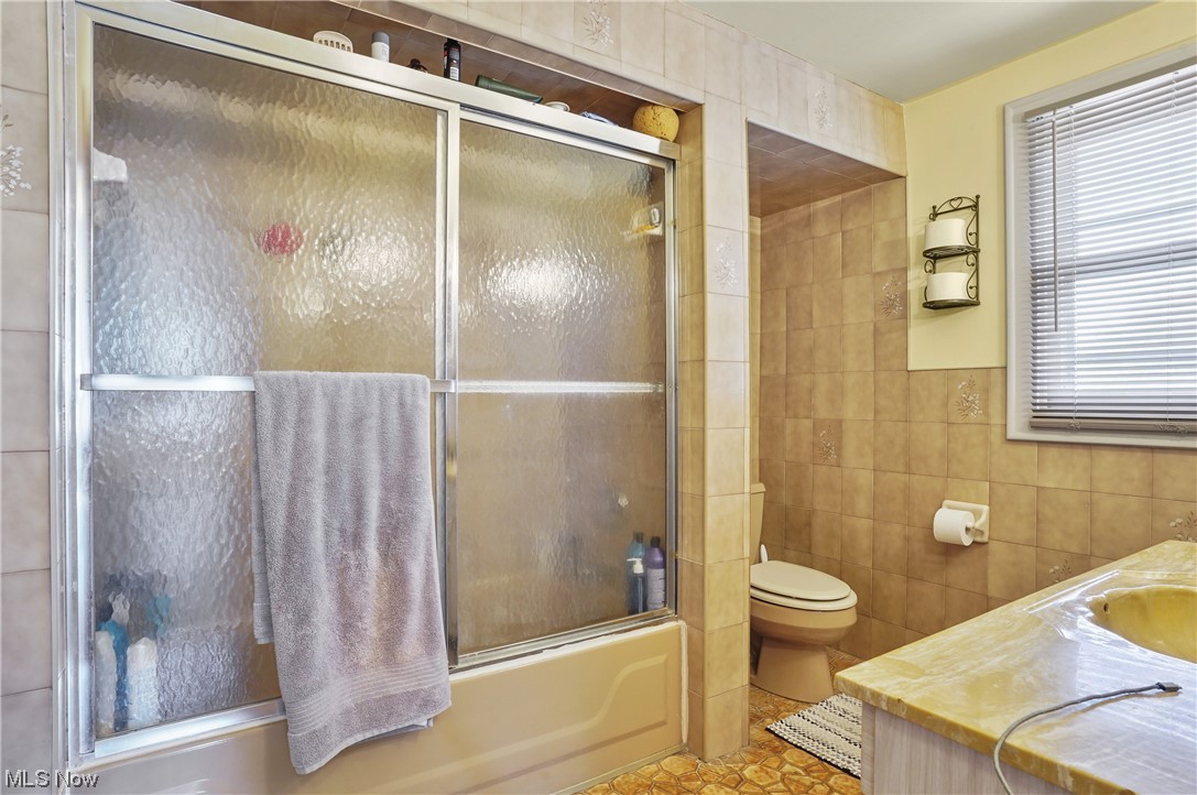 689 Brittain Road Akron, OH 44305 - Photo 14 of 29 Gallery Image 14