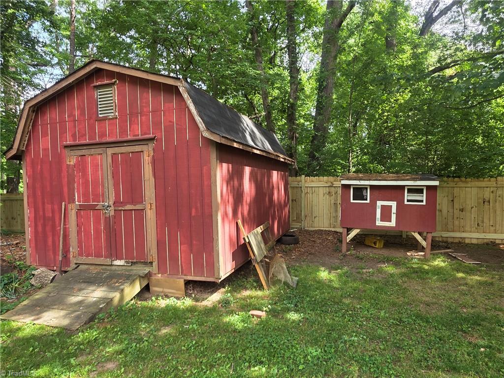 2945 Kecoughtan Road Pfafftown, NC 27040 - Photo 17 of 38