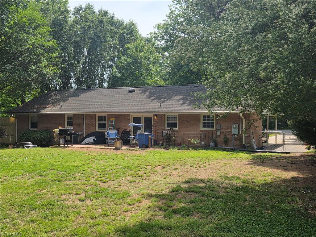 2945 Kecoughtan Road Pfafftown, NC 27040 - Photo 5 of 38