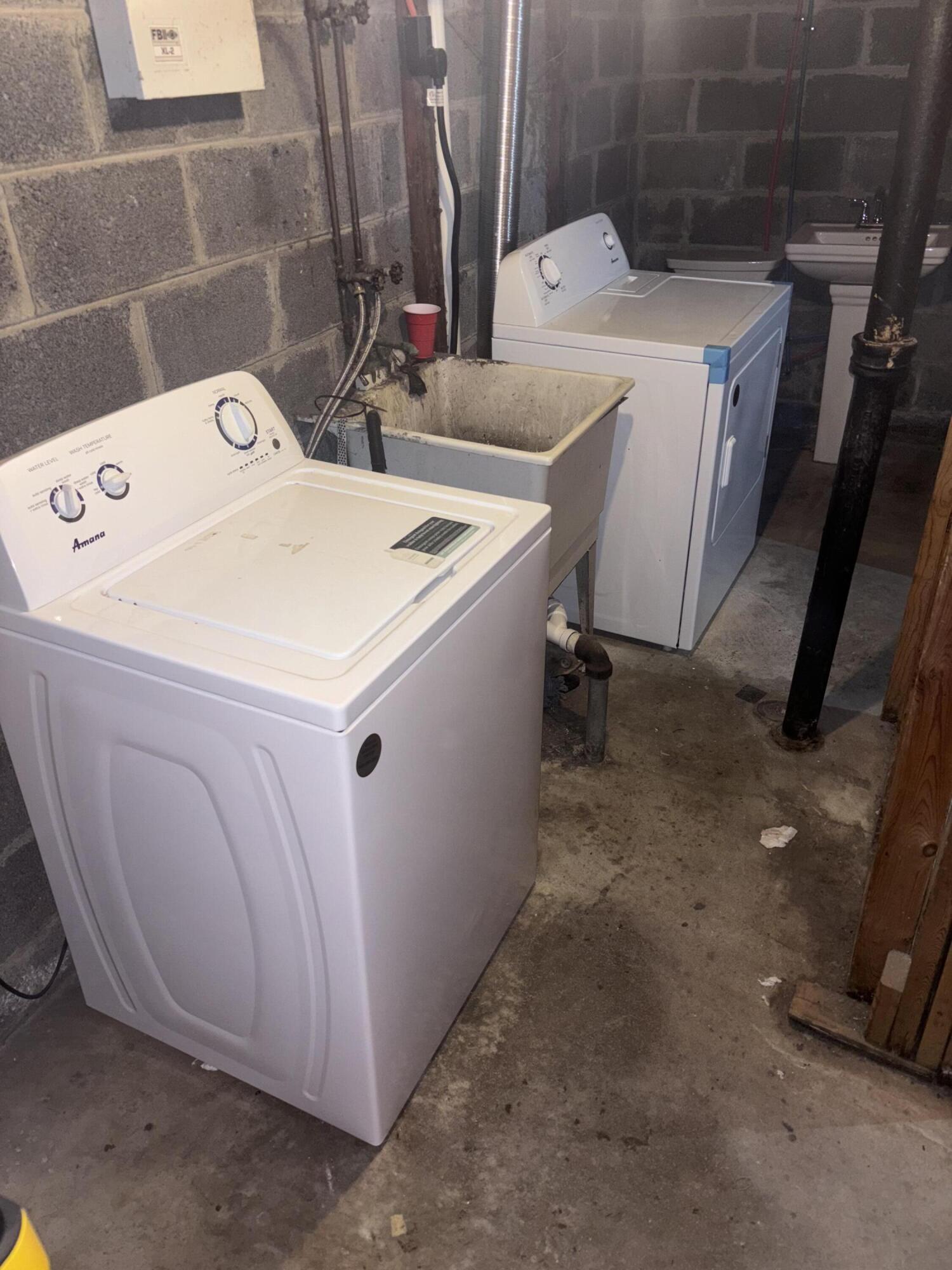 18089 Schaefer Highway Detroit, MI 48235 - Photo 14 of 14 IMG_2522