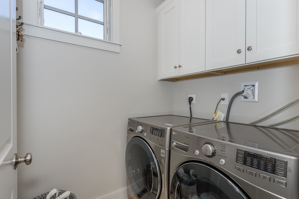 8 Cooks Farm Road, Unit 8 Franklin, MA 02038 - Photo 27 of 30 a utility room with dryer and washer